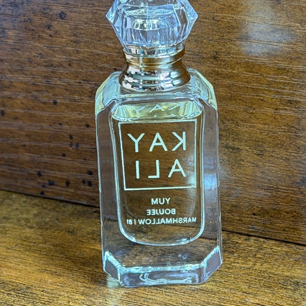 Kayali Yum Boujee Marshmallow 5mL + Alafiya 100mL Marshmallow EDP + Freshie Bund - Picture 6 of 14